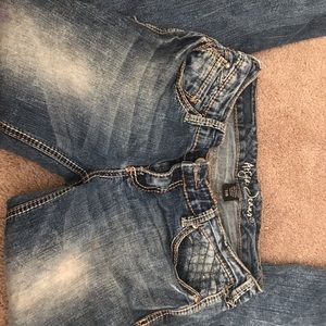 Ariya Jeans